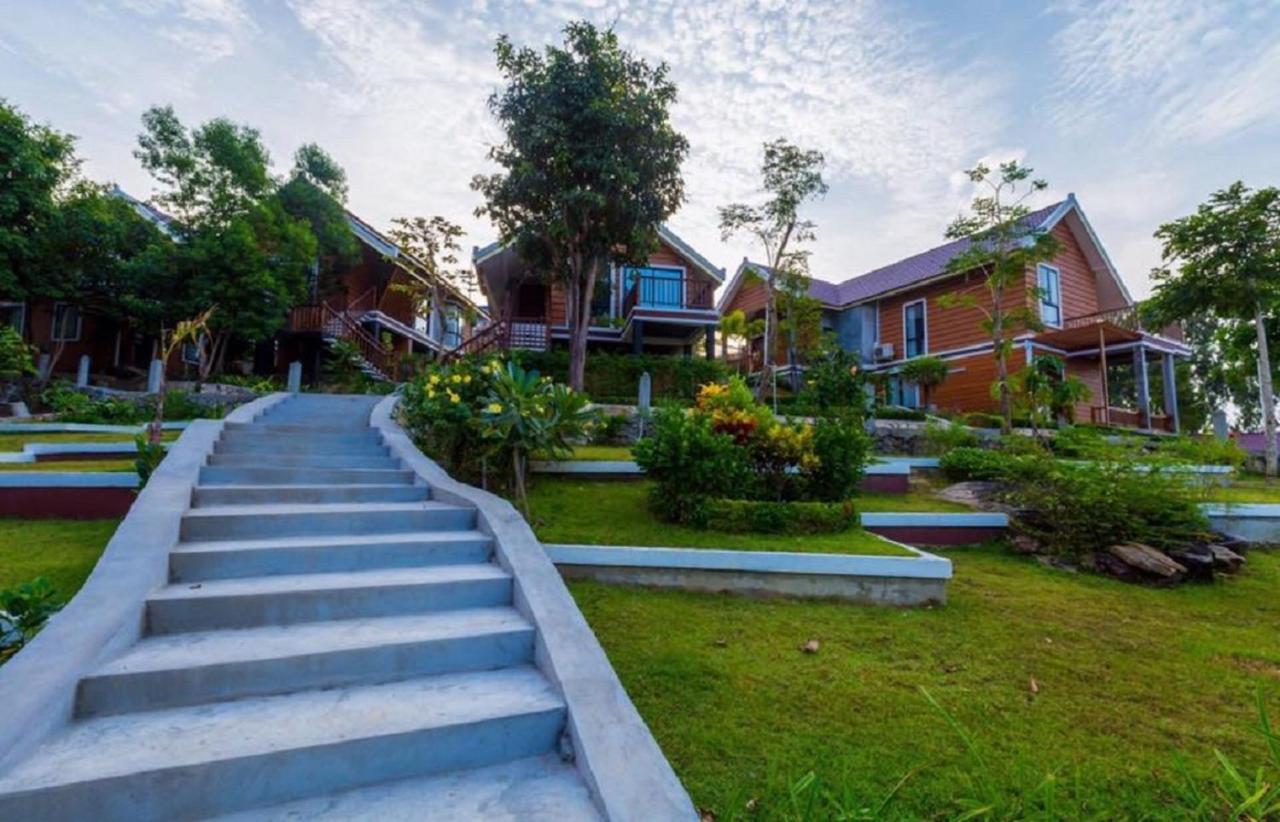 360 Resort Sihanoukville Exterior foto