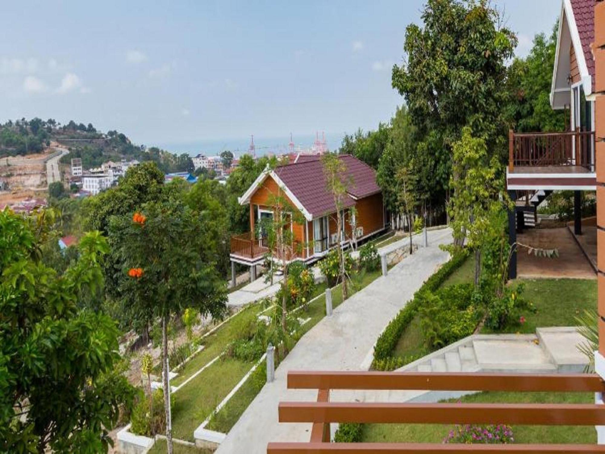 360 Resort Sihanoukville Exterior foto