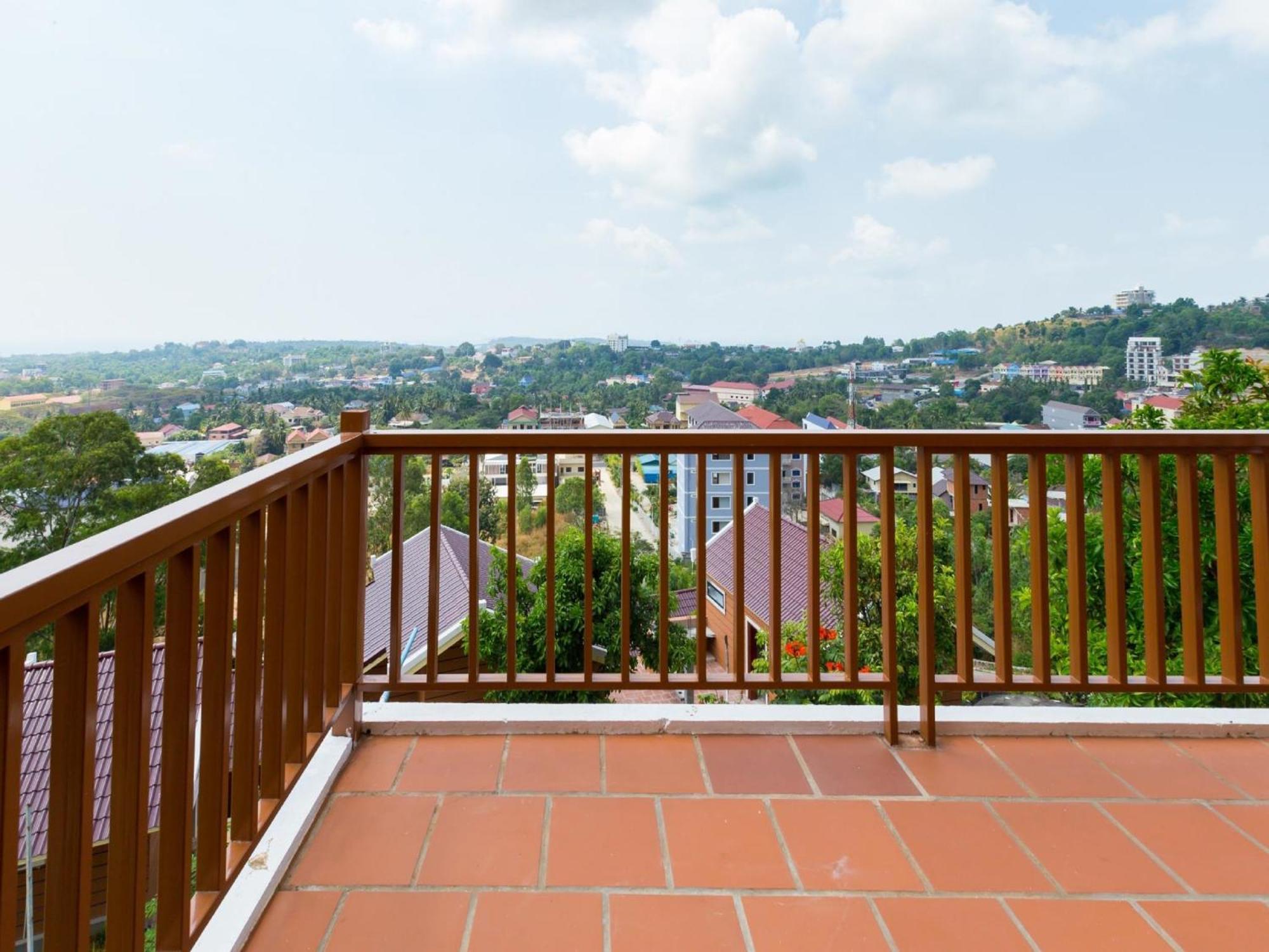 360 Resort Sihanoukville Exterior foto