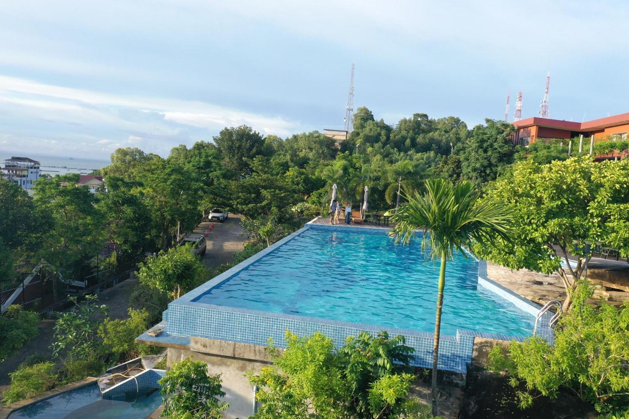 360 Resort Sihanoukville Exterior foto